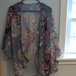 Floral Sheer Kimono Wrap - Gray & Pink